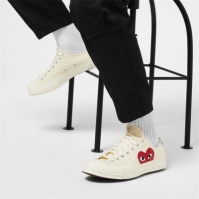 Adidasi sport COMME DES GARCONS PLAY X Converse Large Peeping Heart Chuck Taylor 70 alb