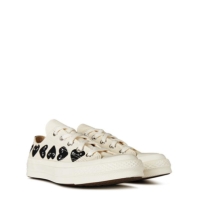 COMME DES GARCONS PLAY Multi Hearts-Print Low-Top Sneakers bej