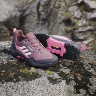 Ghete adidas Terrex Ax4 Gore Tex pentru femei quiet rosu inchis