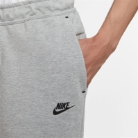 Pantaloni scurti pentru barbati Nike Sportswear Tech inchis gri deschis