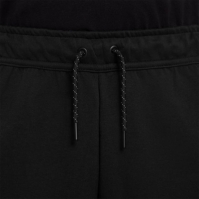 Pantaloni scurti pentru barbati Nike Sportswear Tech negru