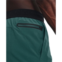 Pantaloni scurti Under Armour Peak Woven verde