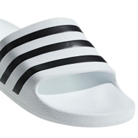 Papuci plaja adidas Adilette pentru Femei alb negru