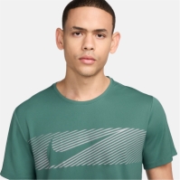 Tricou alergare Nike Miler Flash Dri-FIT UV maneca scurta pentru Barbati verde