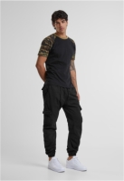 Tricouri casual in doua culori pentru barbati negru camuflaj Urban Classics