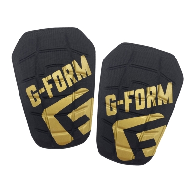 Aparatori tibie fotbal G Form PRO-S Blade pentru adulti negru auriu