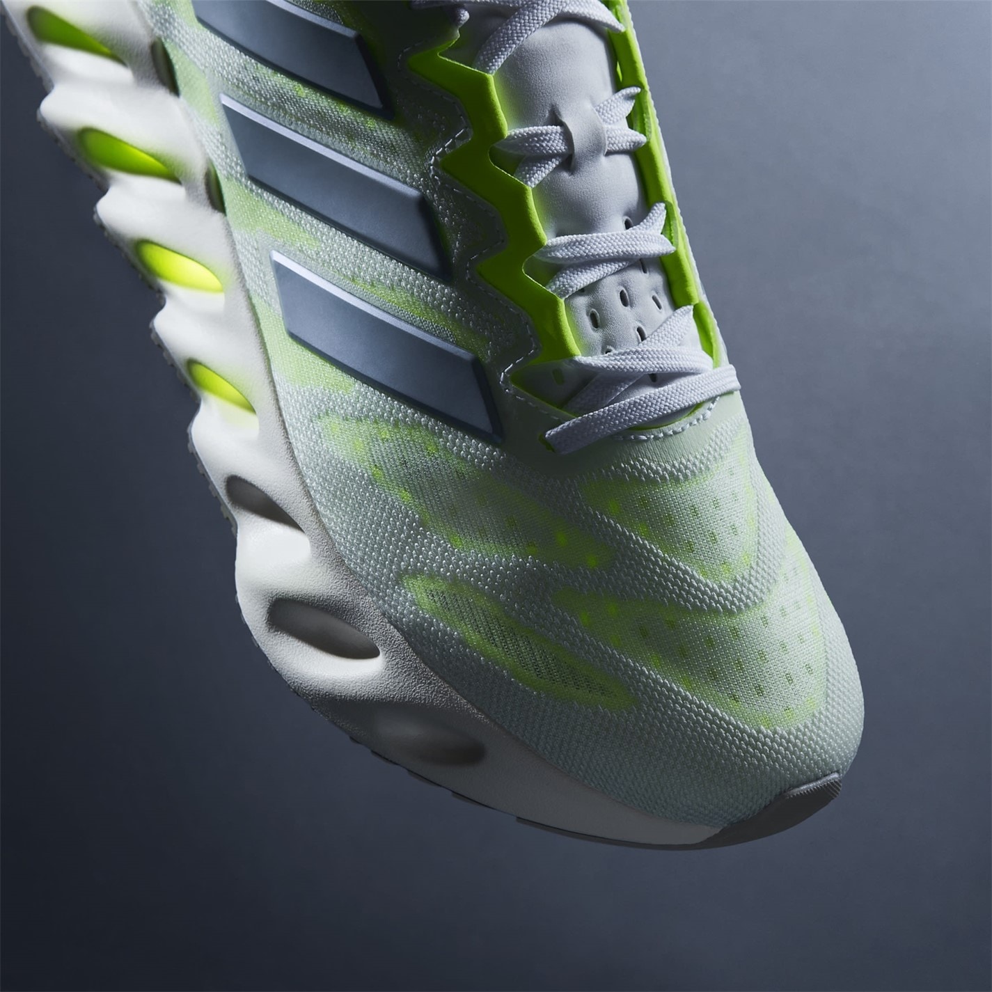 Adidasi alergare adidas Switch FWD alb vlt lmn