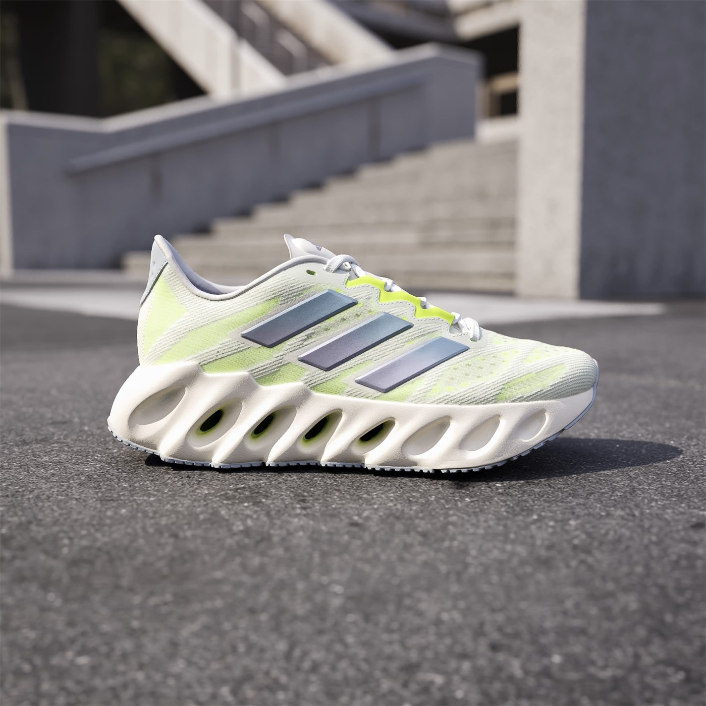 Adidasi alergare adidas Switch FWD alb vlt lmn