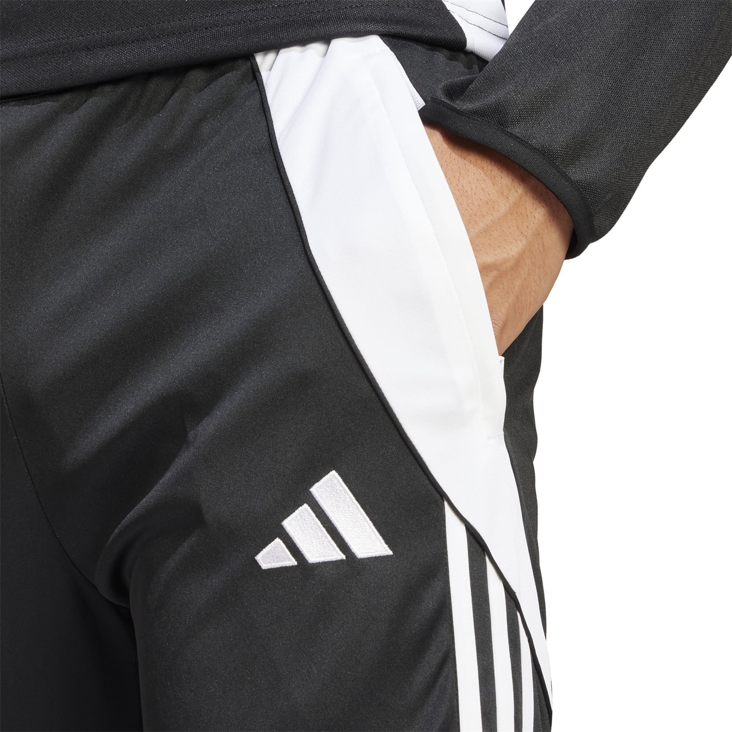 adidas Tiro 24 trei quarterJoggers pentru Barbati negru alb