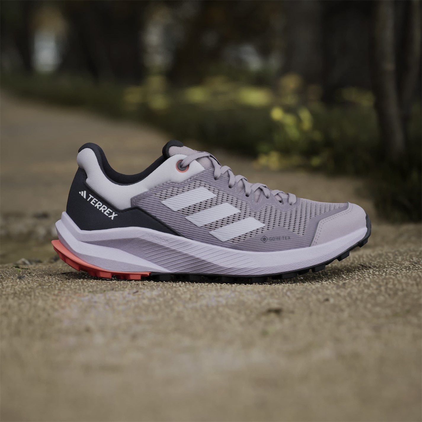 Adidasi alergare adidas Terrex Trail Rider Gore-Tex Trail pentru femei mov gri