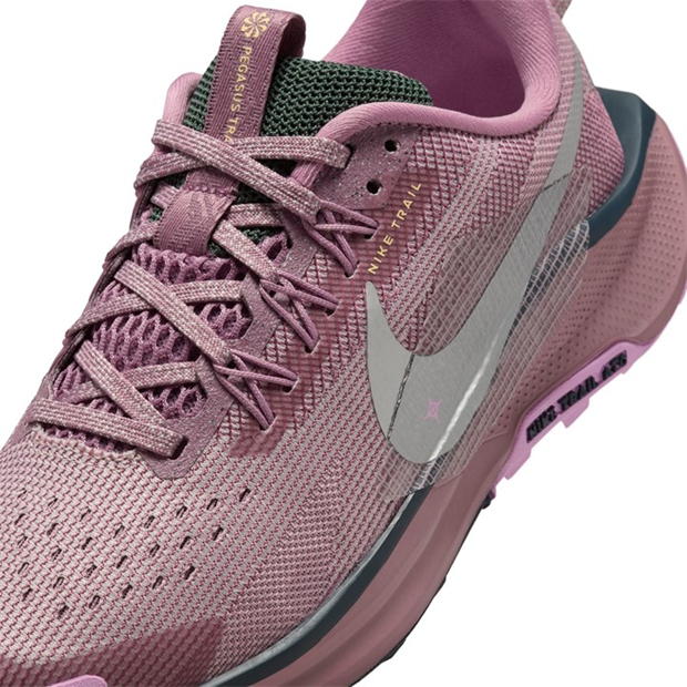 Adidasi alergare Nike Pegasus Trail 5 Big pentru Copii bej violet