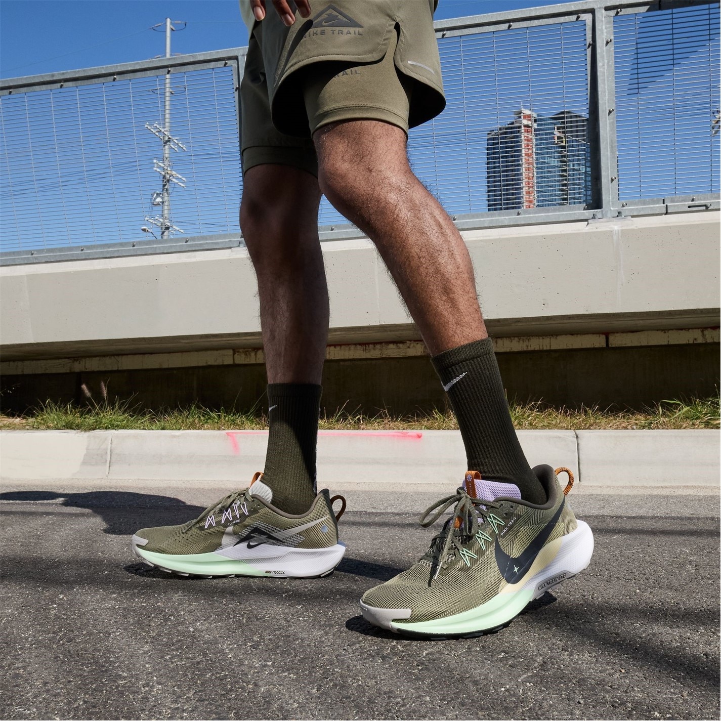 Adidasi alergare Nike ReactX Pegasus Trail 5 pentru Barbati oliv