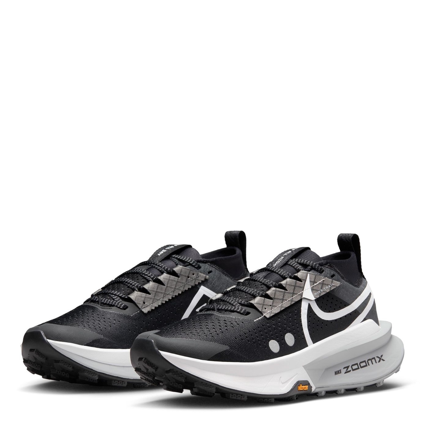 Adidasi alergare Nike Zegama Trail 2 pentru femei negru alb