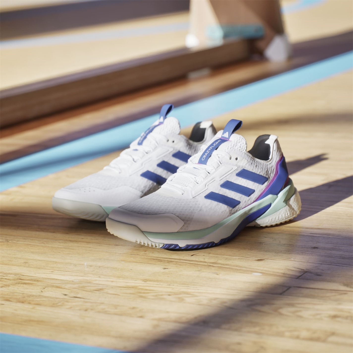 Adidasi Sala adidas Crazyflight pentru femei alb albastru