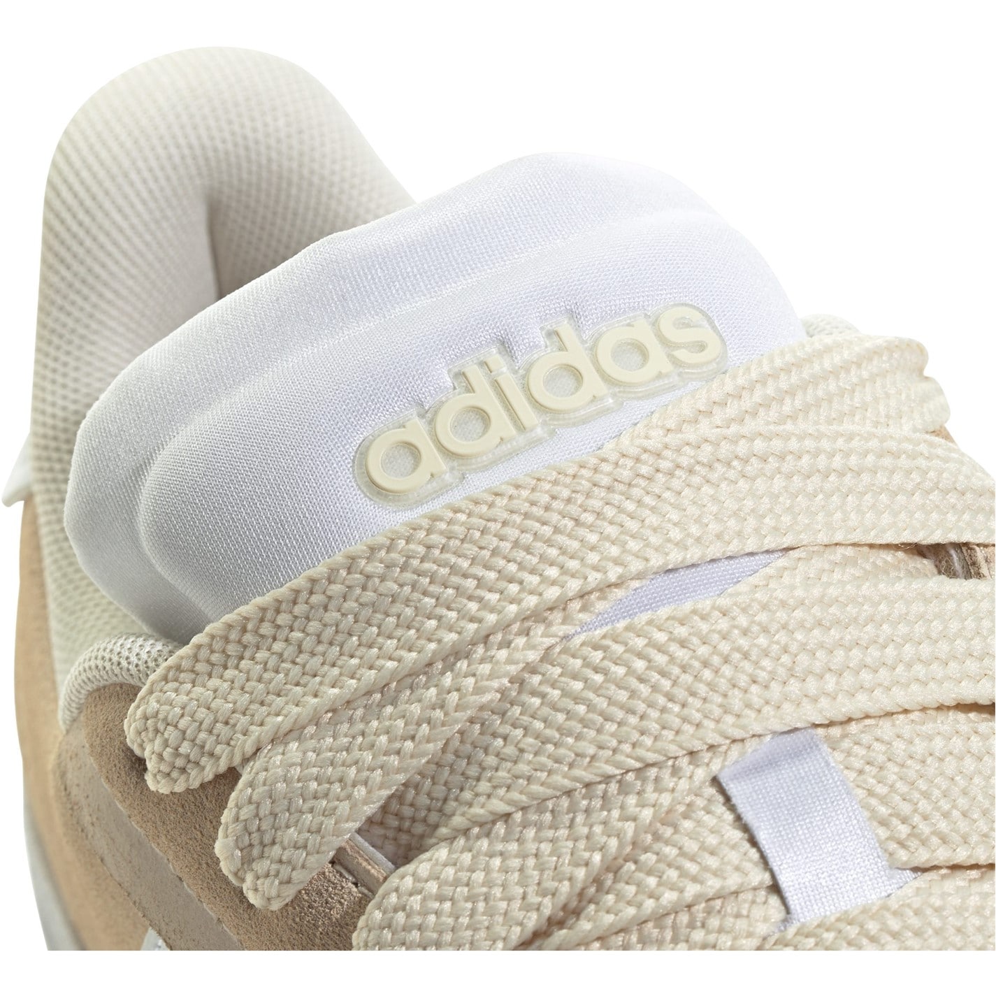 Adidasi sport adidas Grand Court Alpha 00s Low-Top pentru femei wonder alb