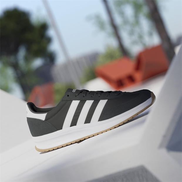 Adidasi sport adidas Run 70s 2.0 Low-Top pentru Barbati negru alb