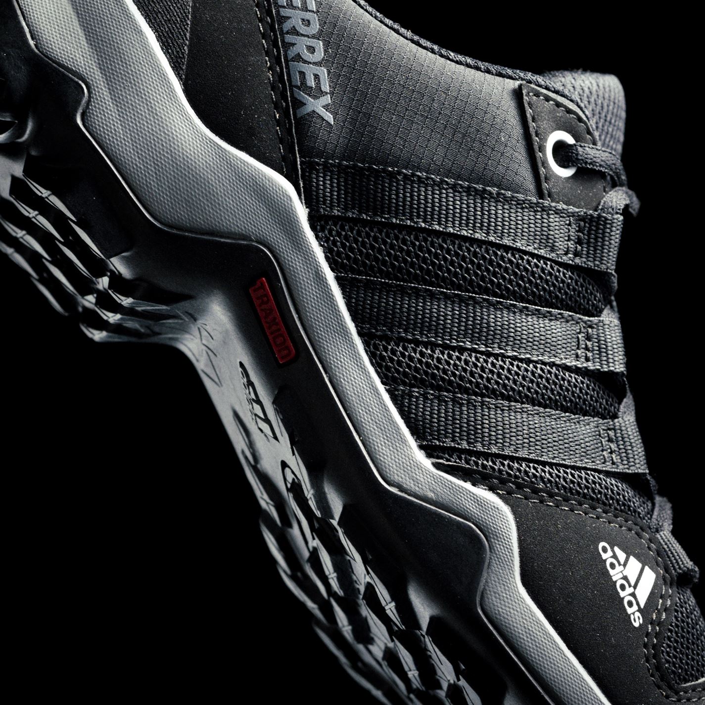 Adidasi sport adidas Terrex AX2R pentru baietei negru