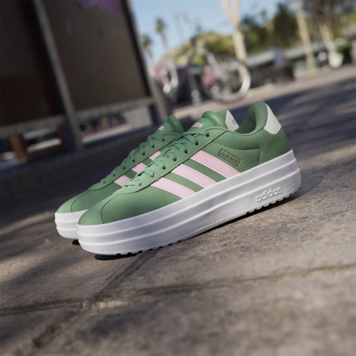 Adidasi sport adidas VL Court Bold pentru femei verde roz