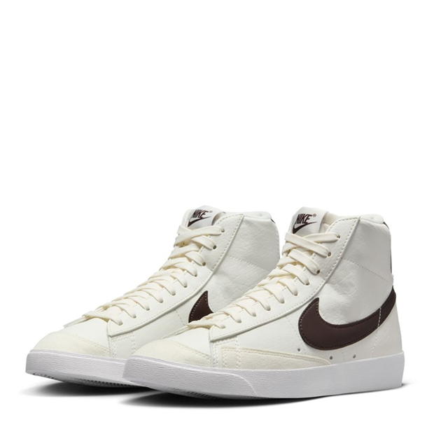 Adidasi sport Nike Blazer Mid 77 NN pentru femei alb multicolor b