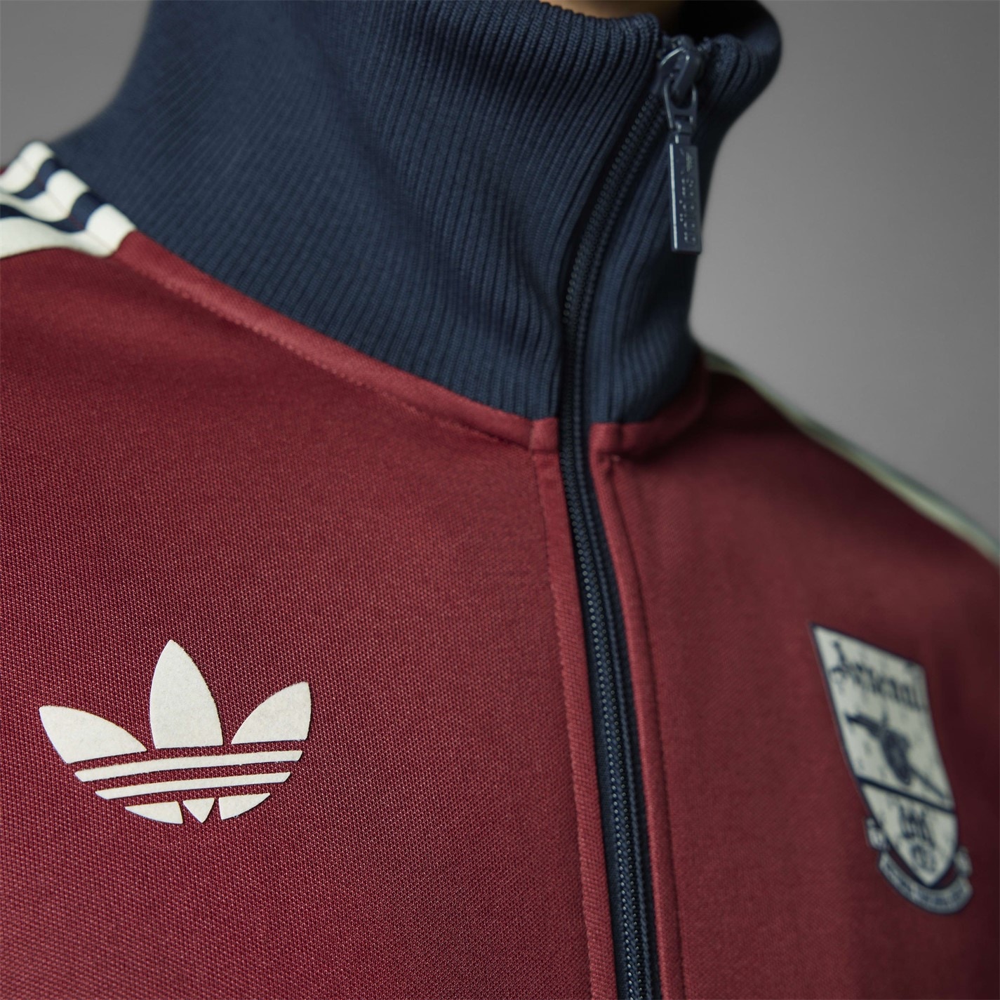 Bluze trening adidas Originals Arsenal Beckenbauer pentru adulti noble maro inchis