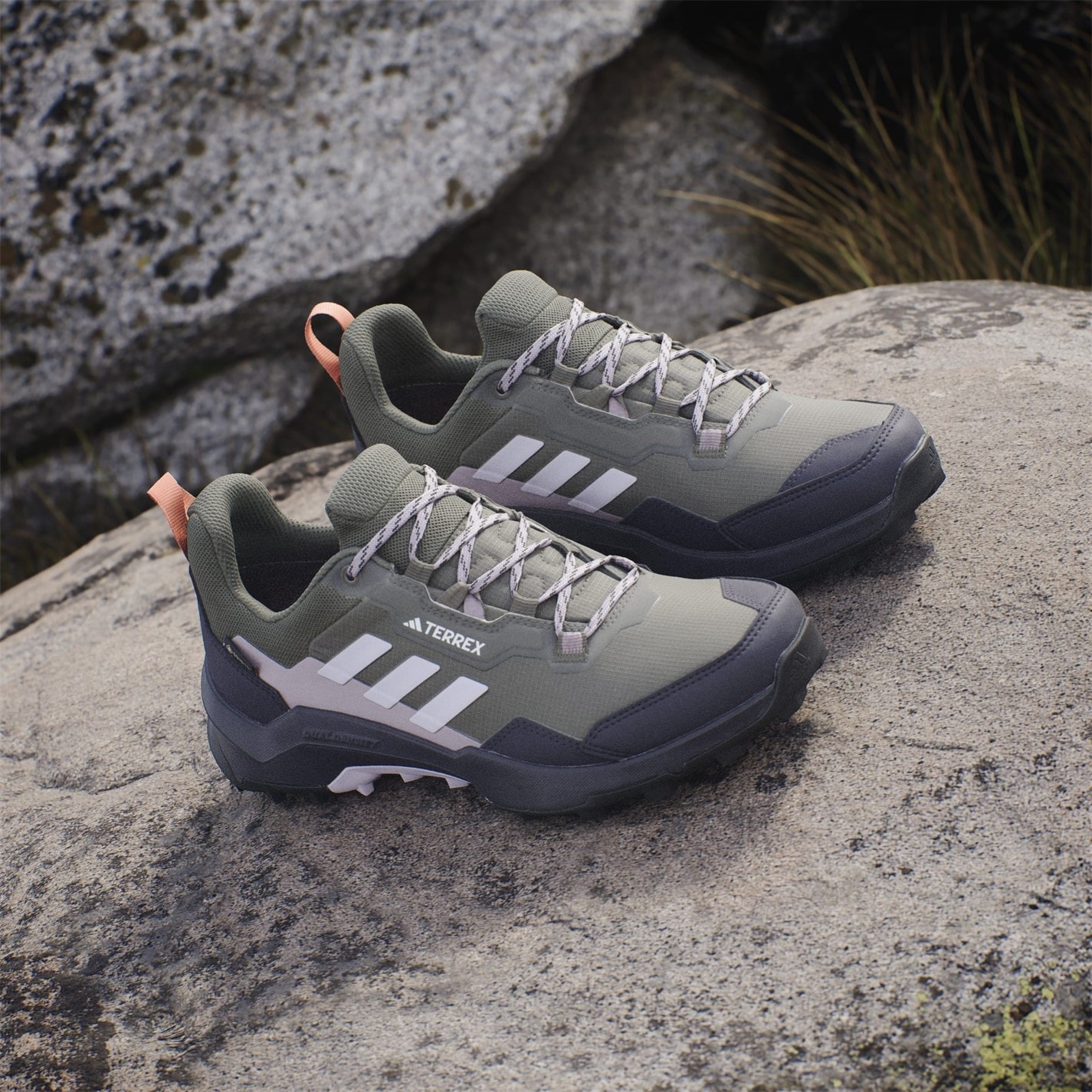 Ghete adidas Terrex Ax4 Gore Tex pentru femei oliv strata