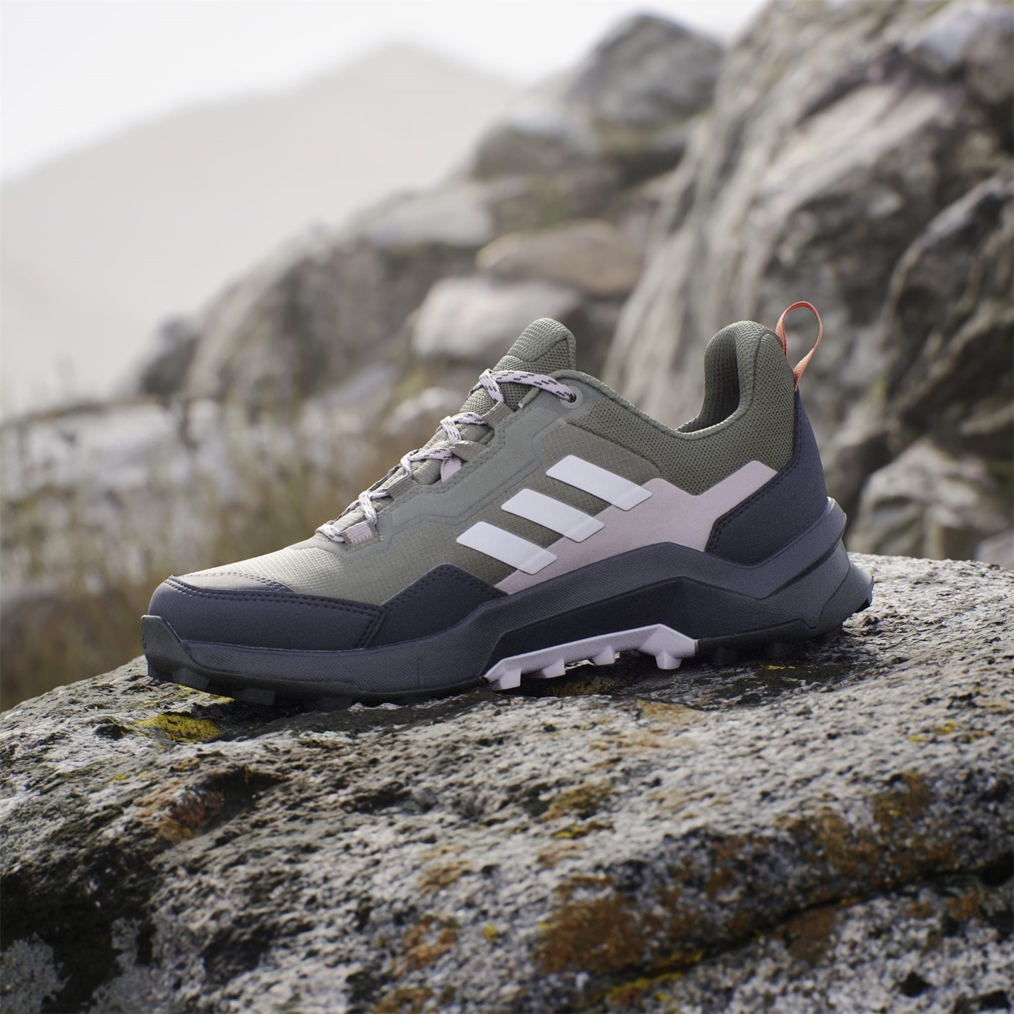 Ghete adidas Terrex Ax4 Gore Tex pentru femei oliv strata