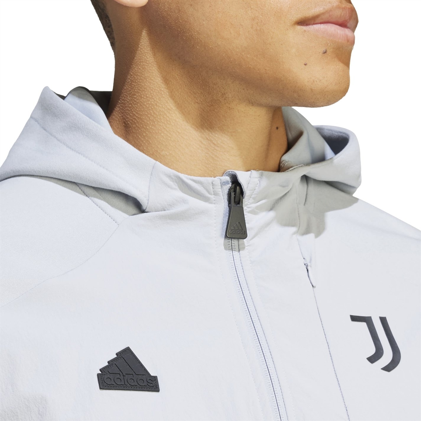 Hanorac adidas Juventus Designed for Gameday Full-cu fermoar pentru adulti halo argintiu