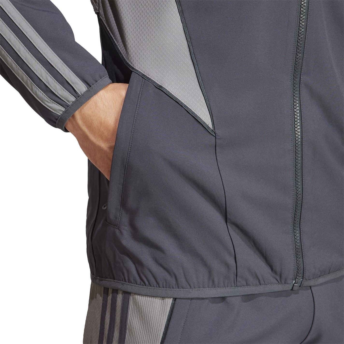 Jacheta adidas Juventus Anthem pentru adulti gri carbon fiv