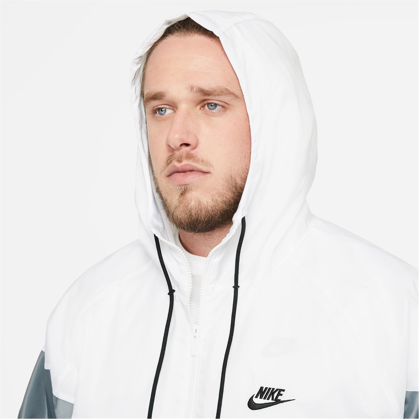 Jacheta Geaca pentru vant Nike Sportswear cu gluga pentru Barbati gri alb