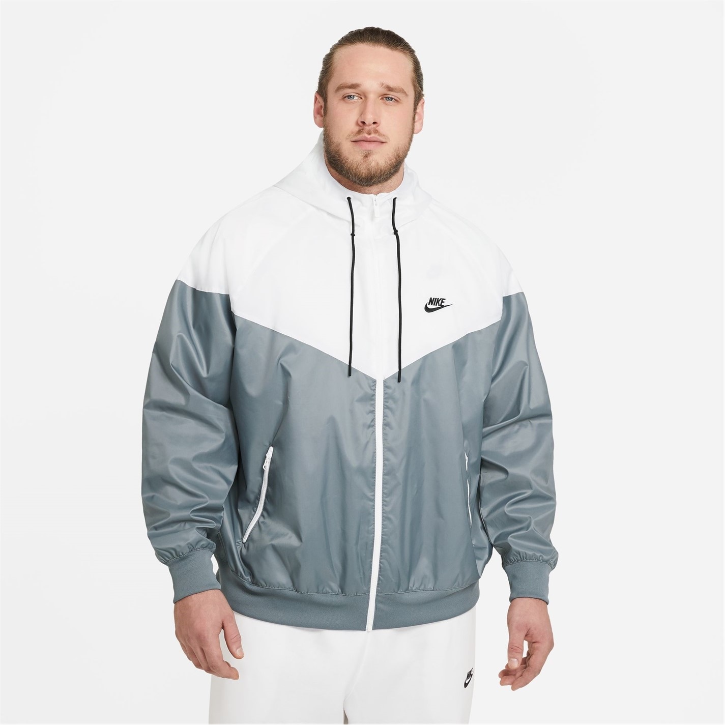 Jacheta Geaca pentru vant Nike Sportswear cu gluga pentru Barbati gri alb