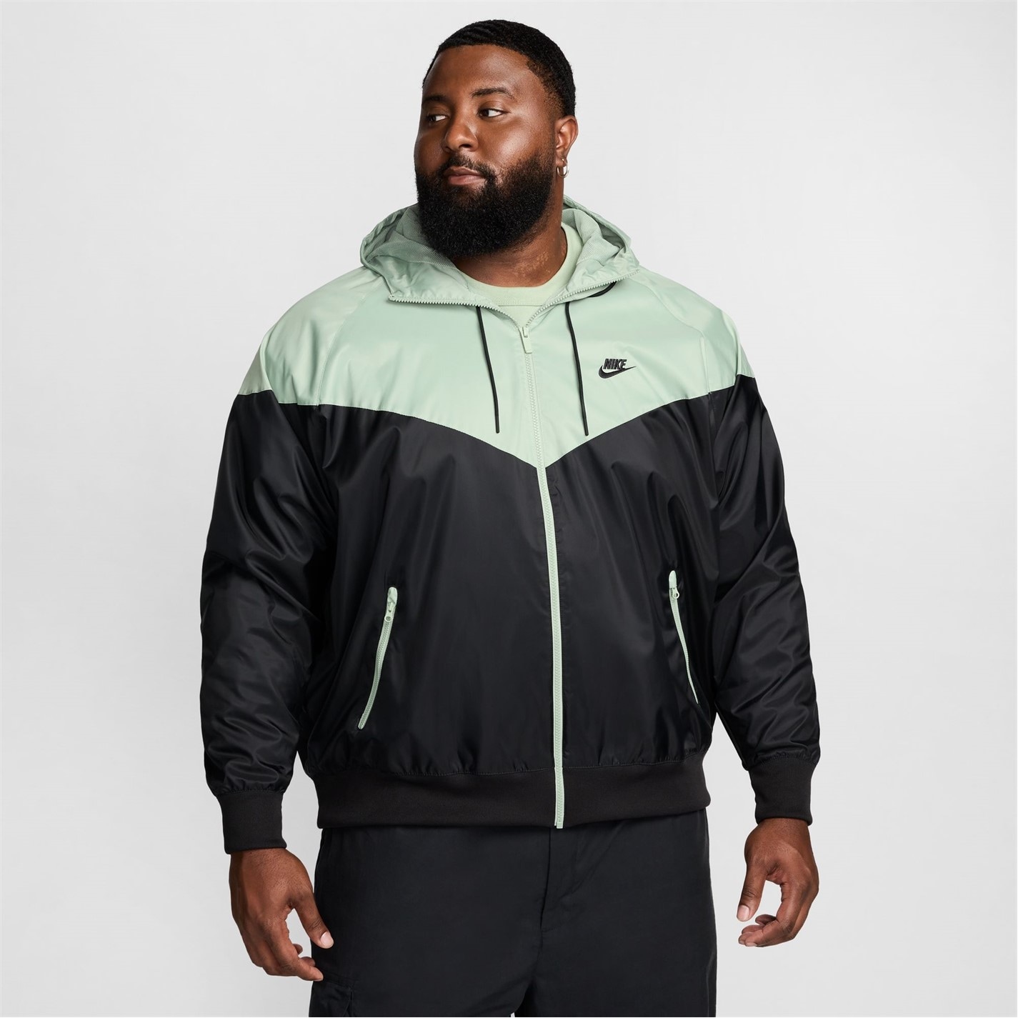 Jacheta Geaca pentru vant Nike Sportswear cu gluga pentru Barbati negru verde