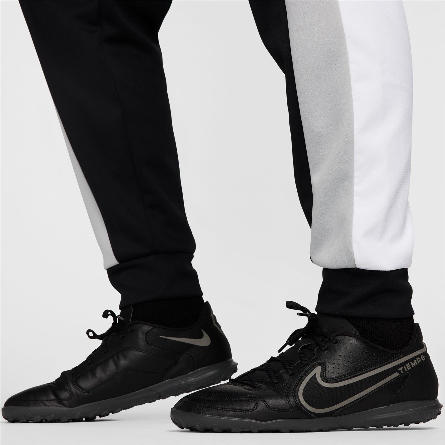 Pantaloni Nike Shadow Trk barbati negru alb