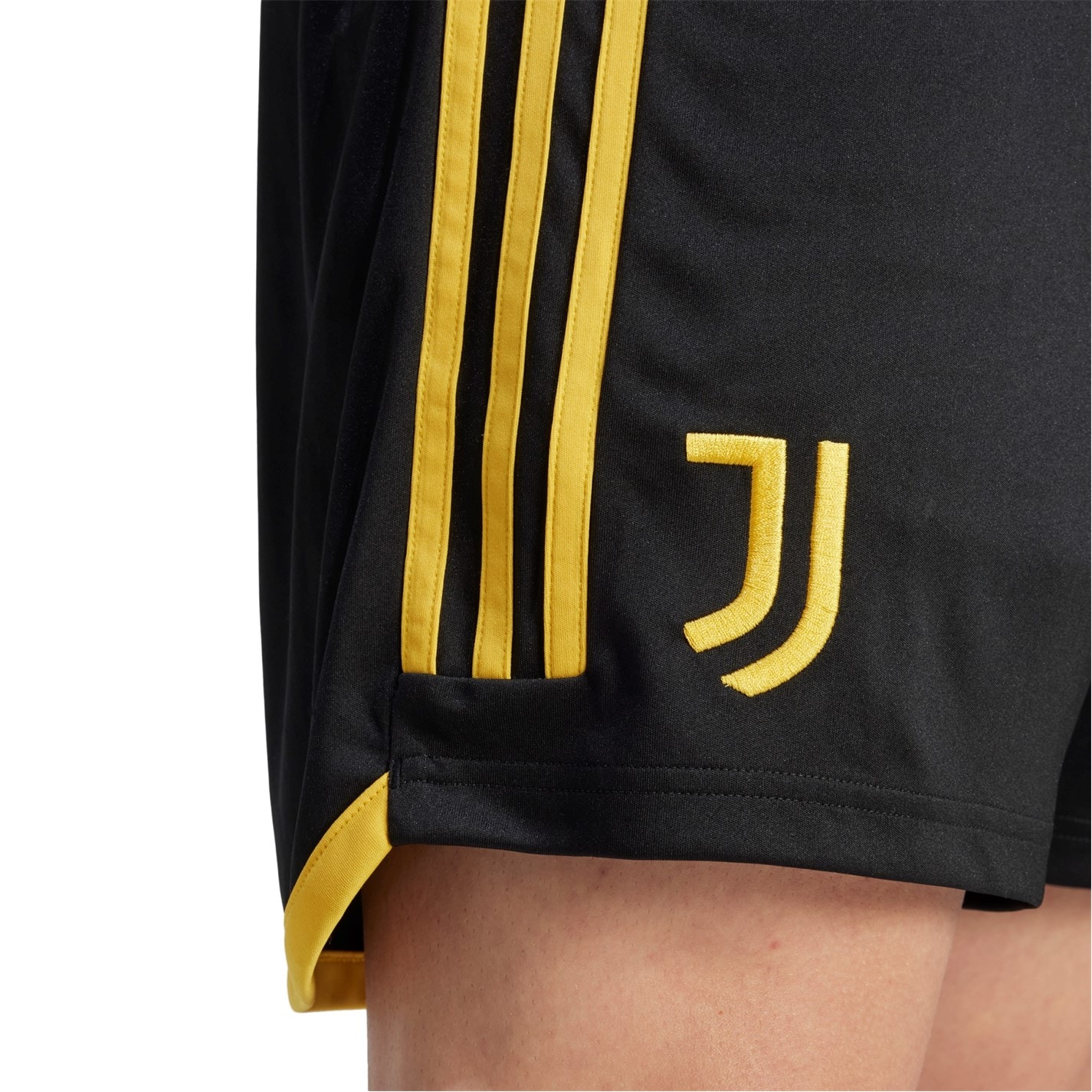 Pantaloni scurti adidas Juventus Acasa 2023 2024 pentru adulti negru auriu