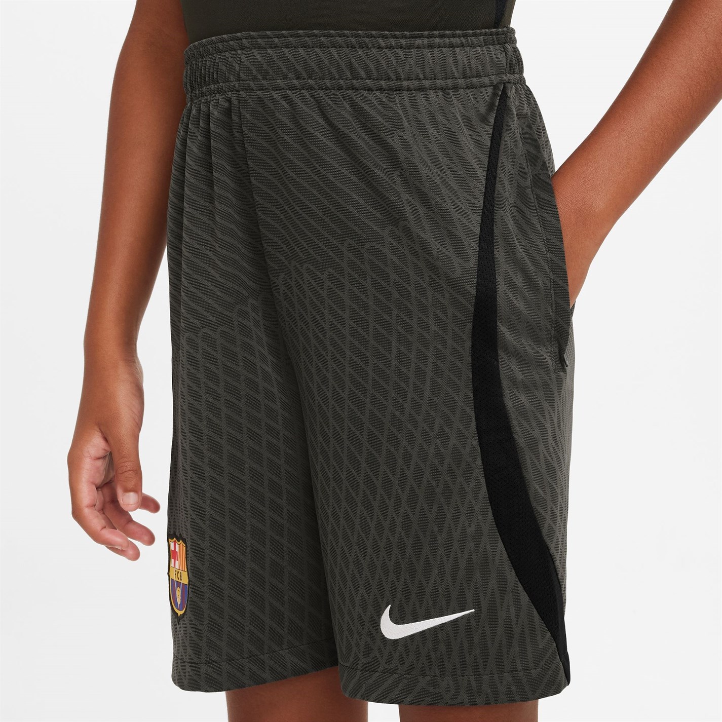 Pantaloni scurti Nike Barcelona Strike 2023 2024 Juniors bej negru