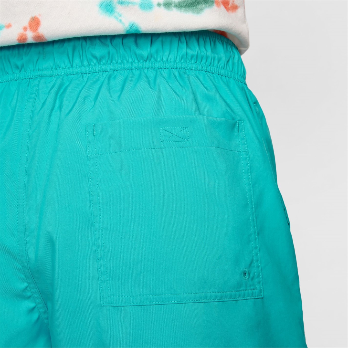 Pantaloni scurti Nike Sportswear Essentials Woven Flow pentru Barbati albastru alb