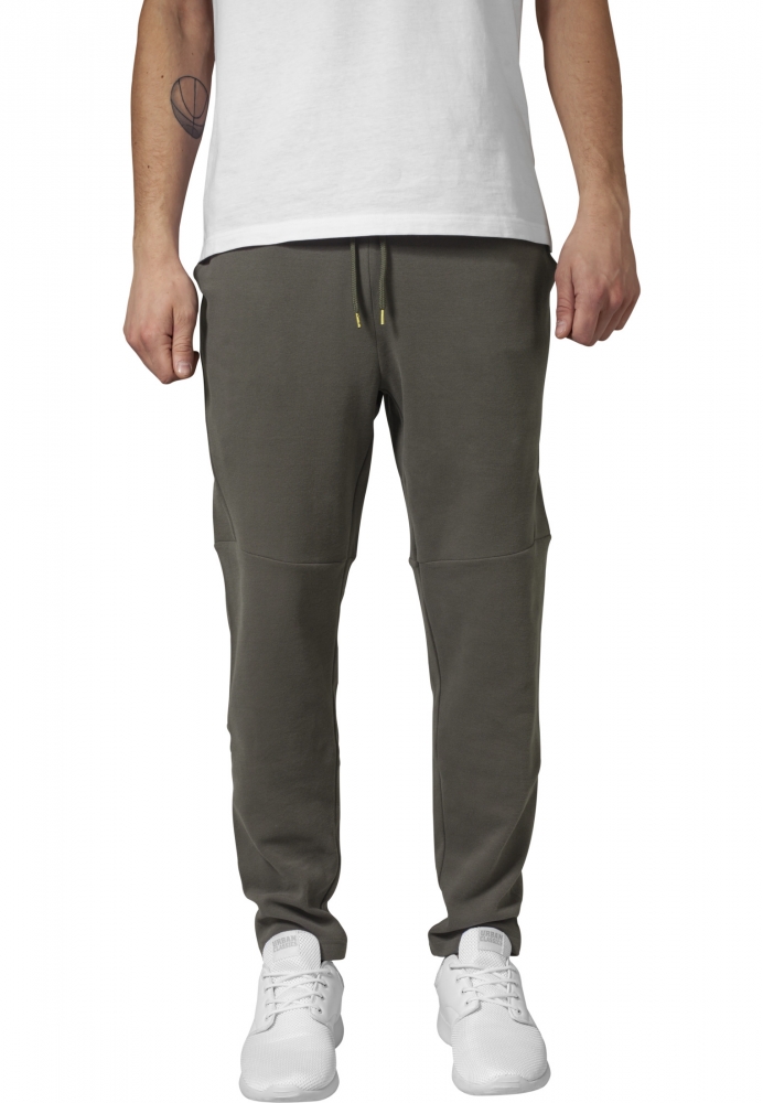 Pantaloni sport conici Interlock oliv Urban Classics