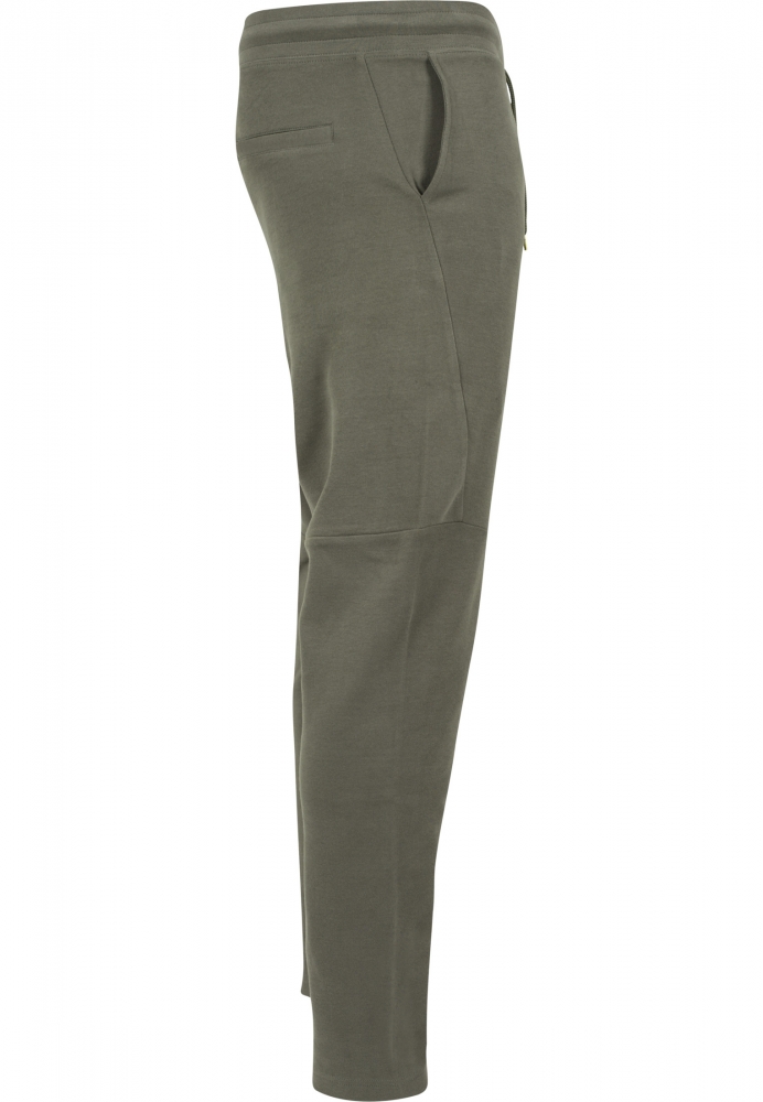 Pantaloni sport conici Interlock oliv Urban Classics