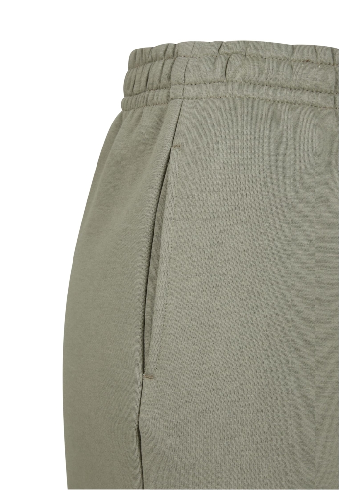 Pantaloni sport Fluffy pentru Femei paleolive Urban Classics