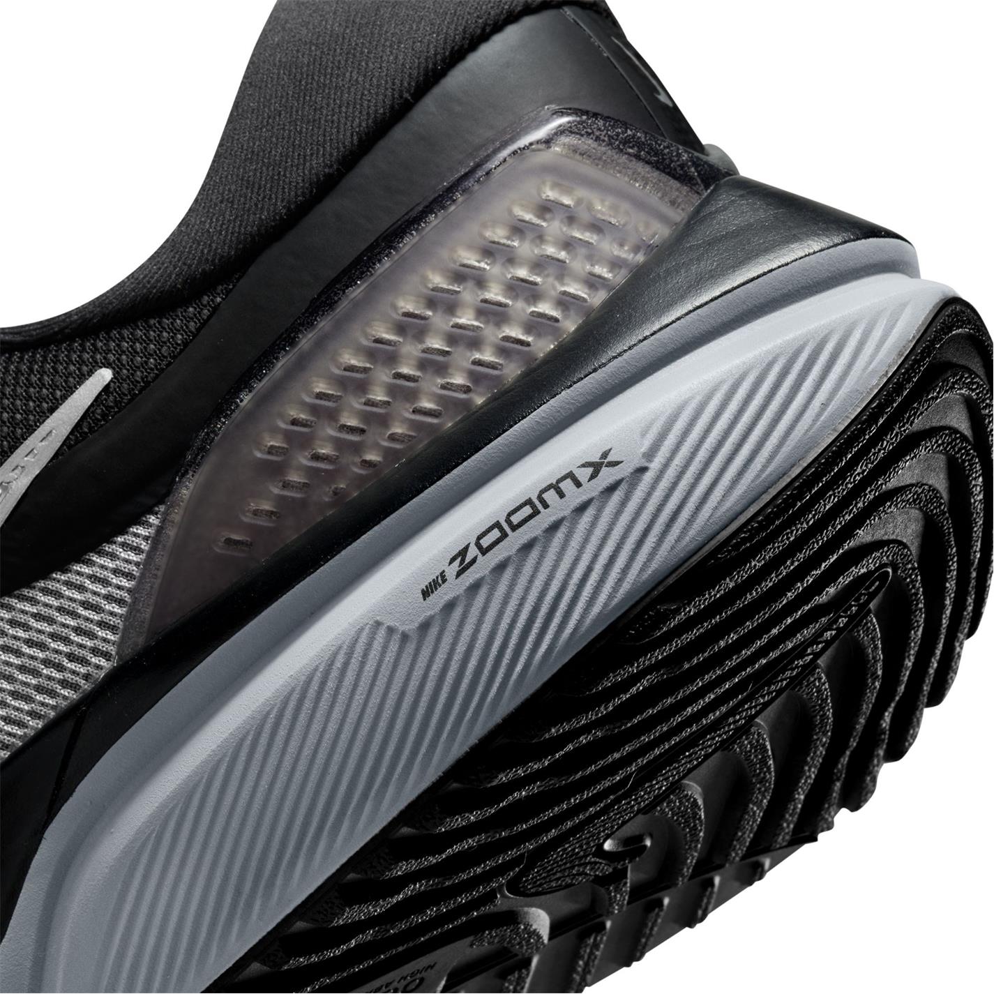 Pantofi Sport Nike Air Zoom Vomero 16 pentru Barbati negru argintiu