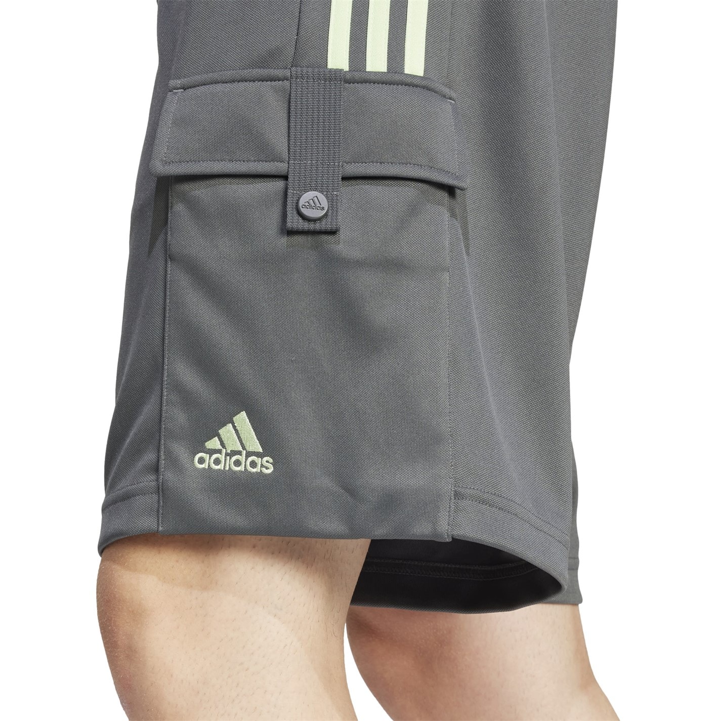 Sort cargo adidas Tiro pentru Barbati gri verde spark