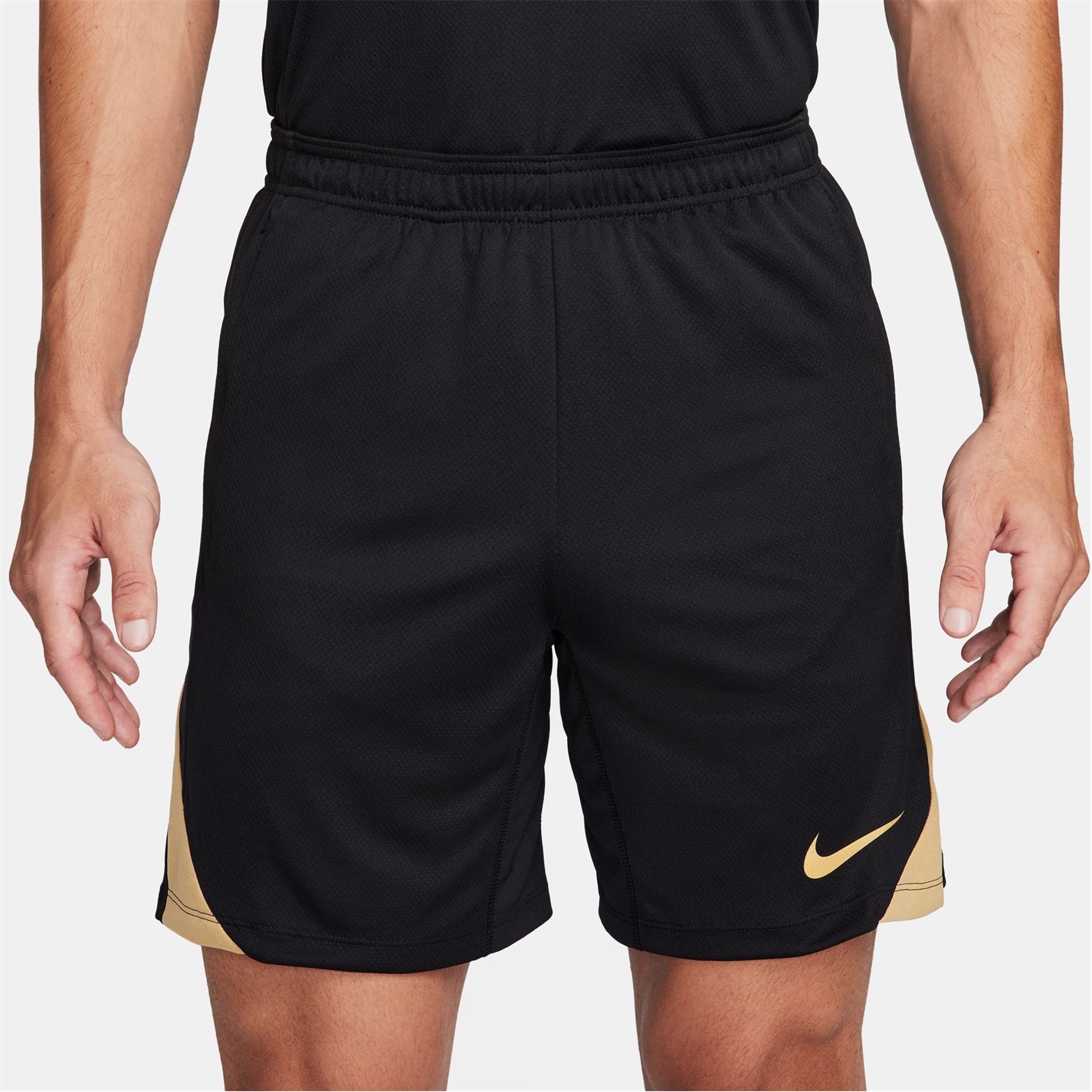 Sort fotbal Nike Strike Dri-FIT Global pentru Barbati negru auriu