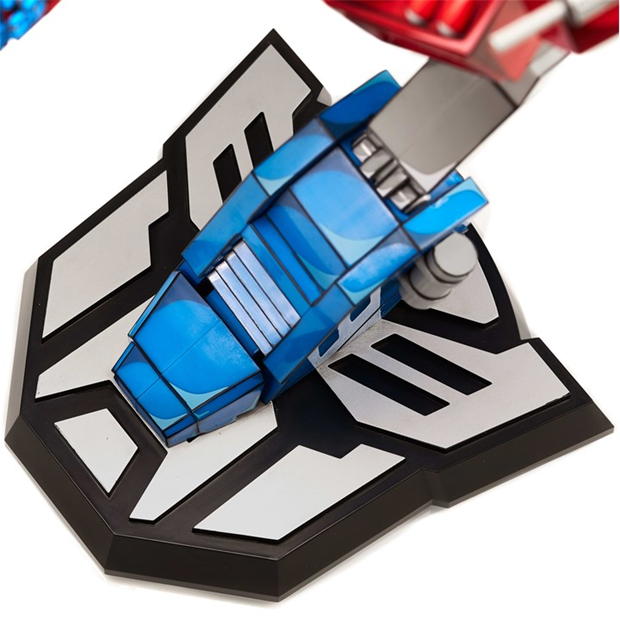 Transformers Transformers Optimus Prime PVC Statue multicolor format and universal