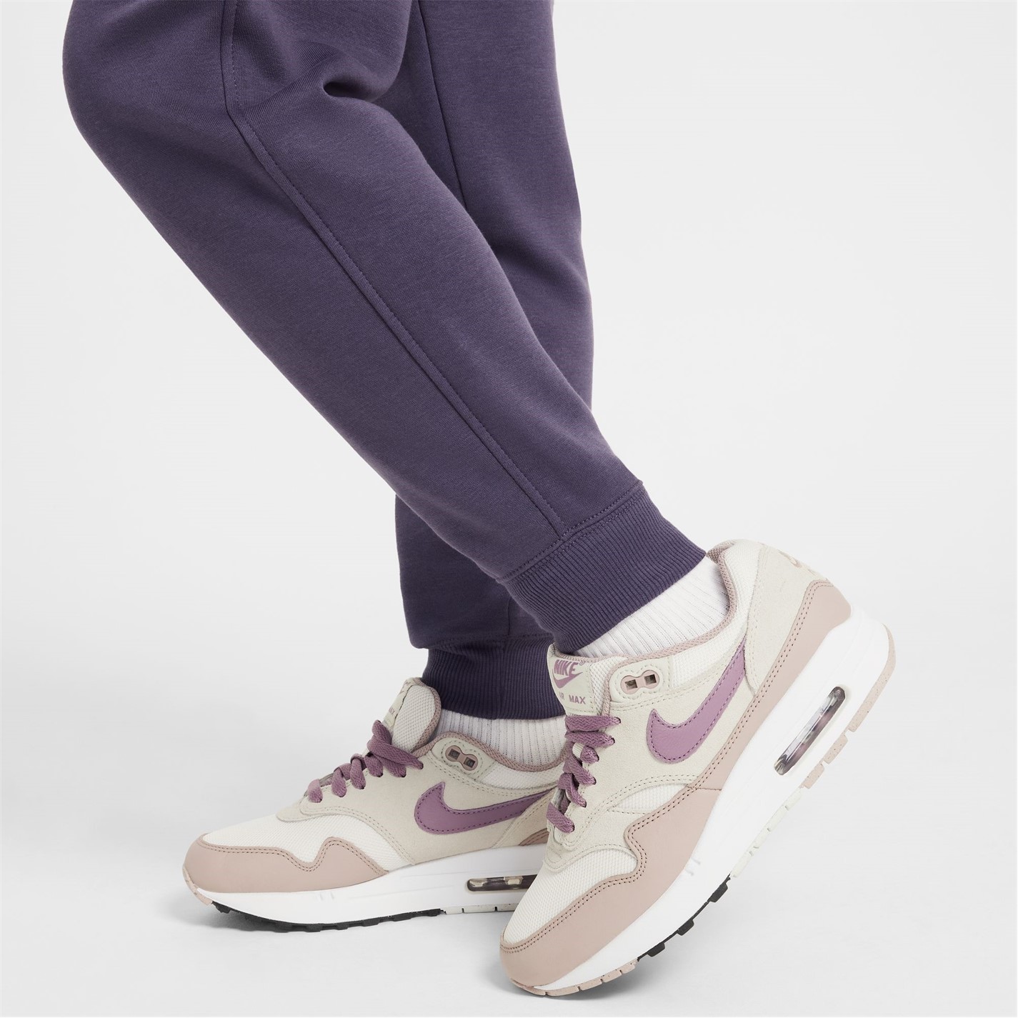 Trening Nike pentru baietei inchis roz