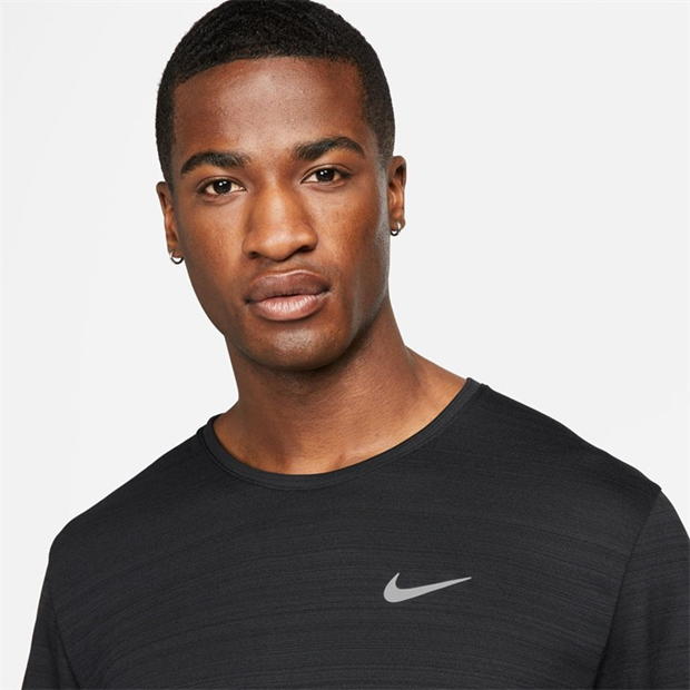 Tricou alergare Nike Dri-FIT Miler pentru Barbati negru reflectiv