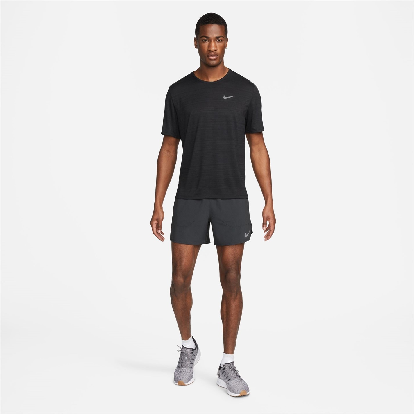 Tricou alergare Nike DriFit Miler pentru Barbati negru