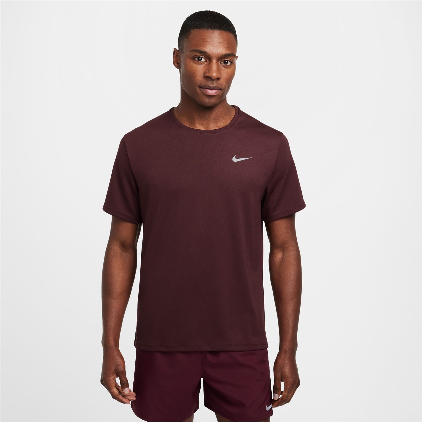 Tricou alergare Nike DriFit Miler pentru Barbati visiniu crush