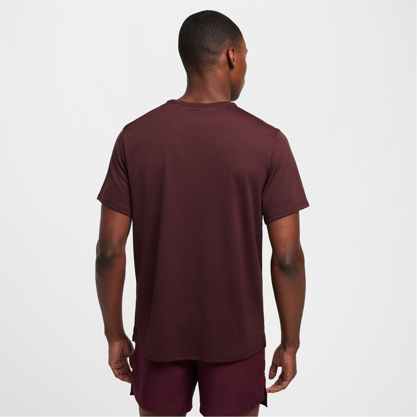 Tricou alergare Nike DriFit Miler pentru Barbati visiniu crush