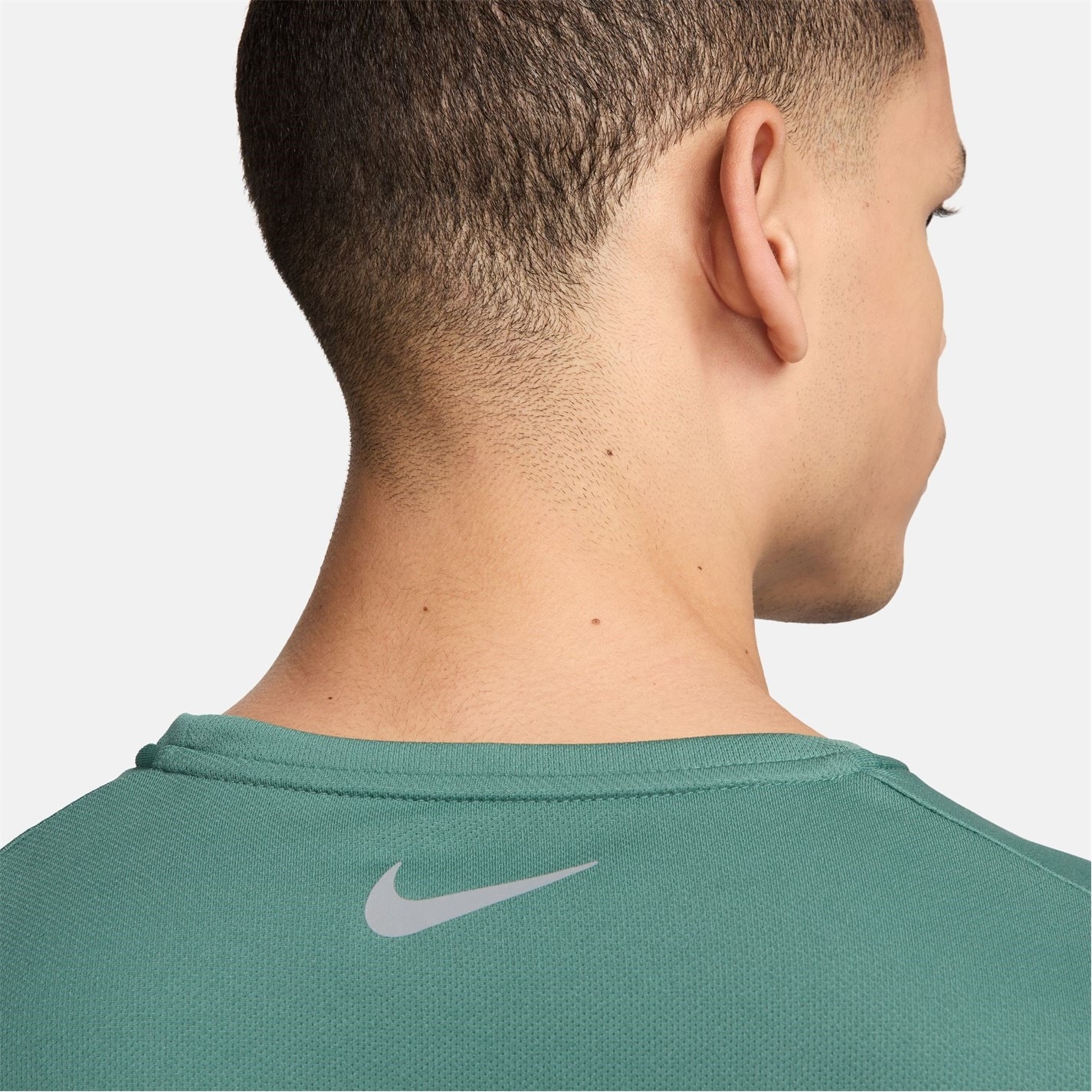 Tricou alergare Nike Miler Flash Dri-FIT UV maneca scurta pentru Barbati verde