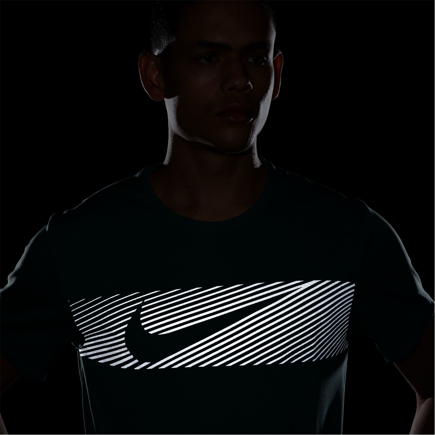 Tricou alergare Nike Miler Flash Dri-FIT UV maneca scurta pentru Barbati verde