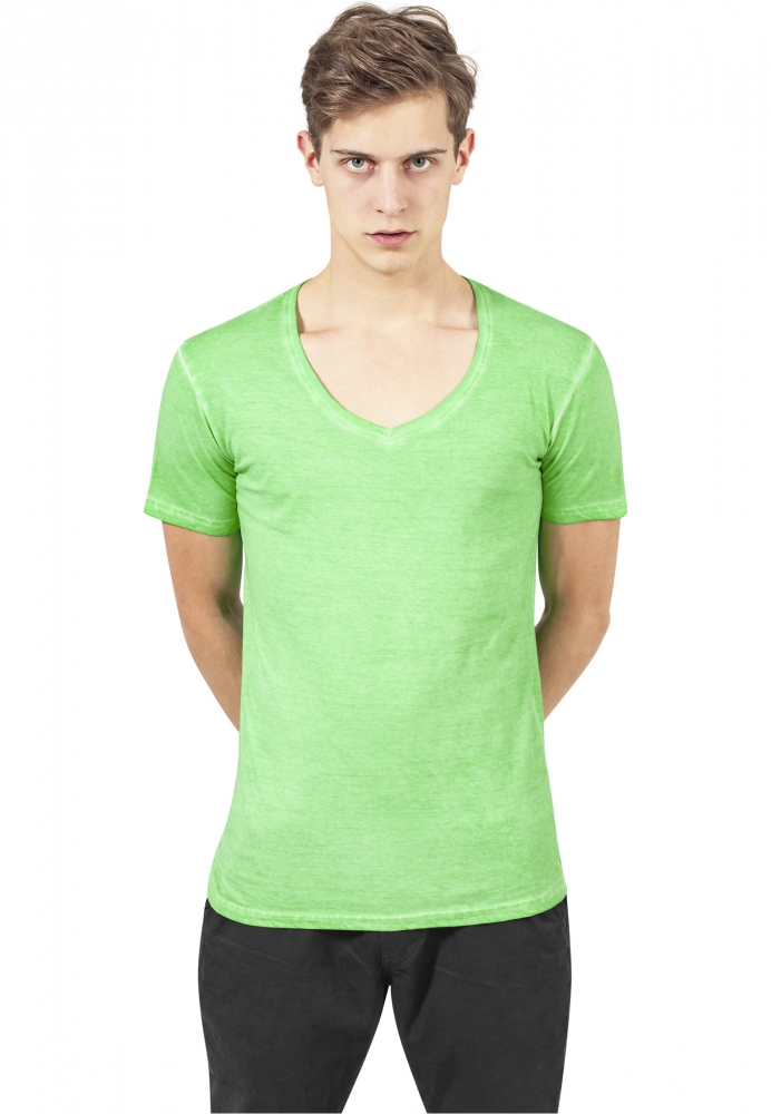 Tricou cu decolteu in V Spray Dye verde Urban Classics